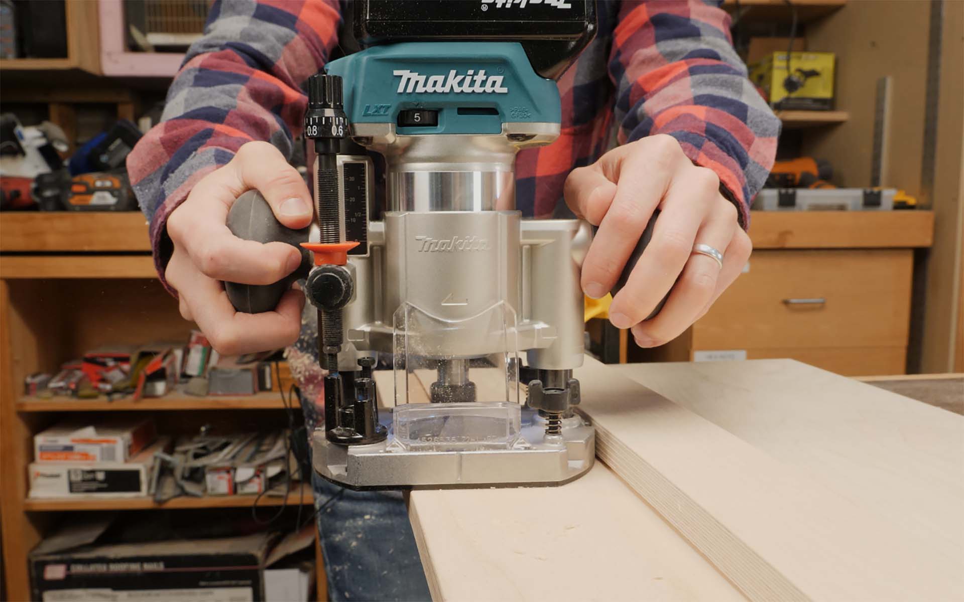 Makita cordless router online plunge base